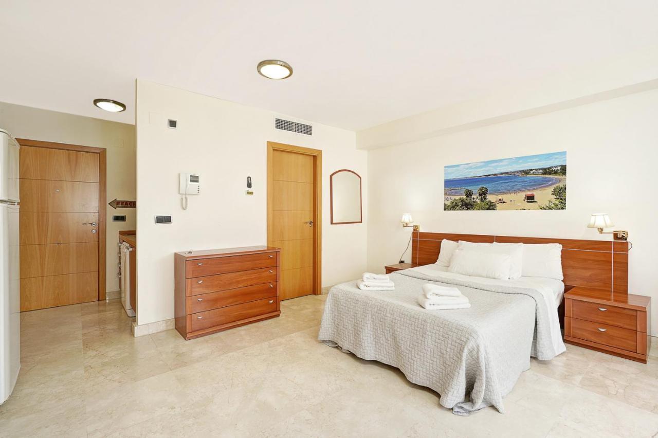 Apartamento En 1ª Linea De Playa, Estepona Centro Exteriör bild